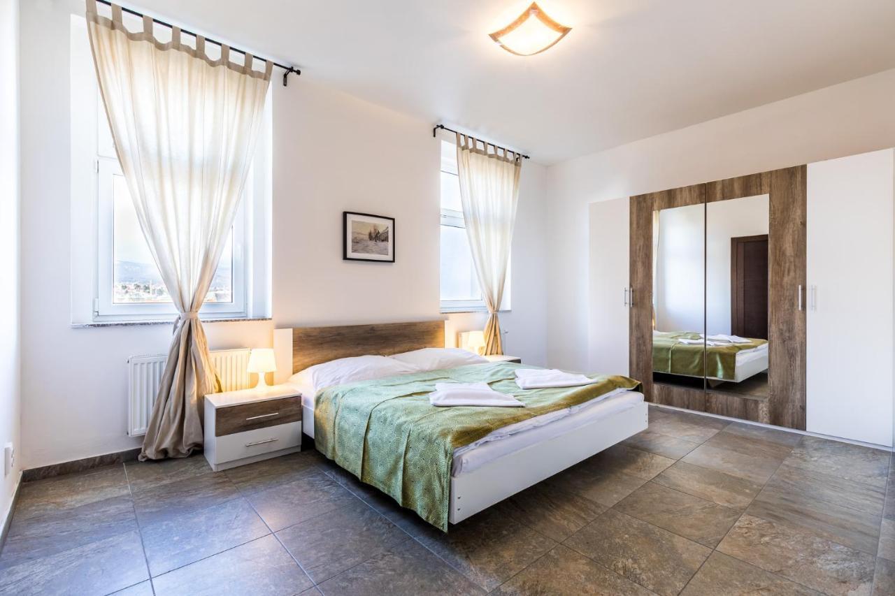 Teplice Apartments U Schodu ภายนอก รูปภาพ